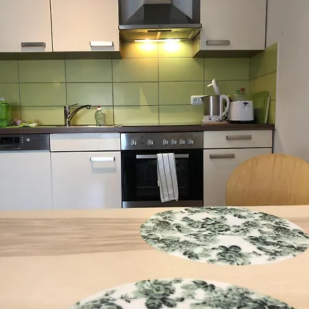 Für Aktive Reisende Mein Mit Terrasse, Ideal For Long Stay, Relocation